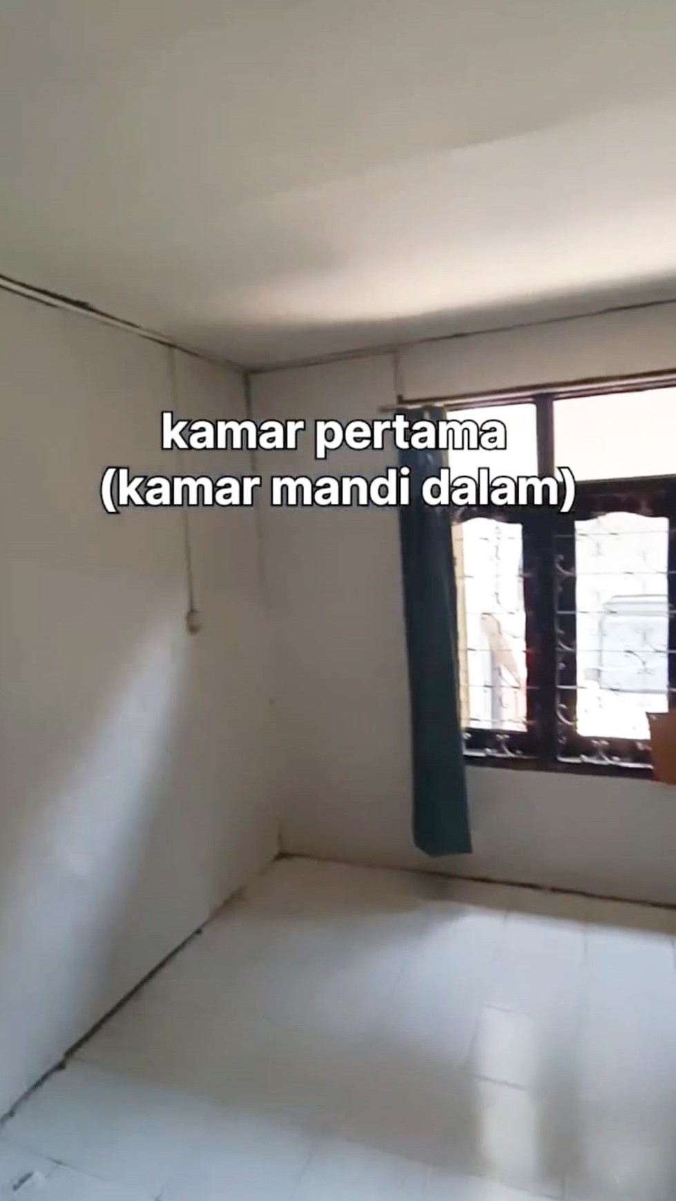 Rumah di Jalan Raden Wijaya Mojokerto, Strategis Dekat RSU Gatoel, Cocok untuk usaha Kost2an dsb, Nol Jalan Raya