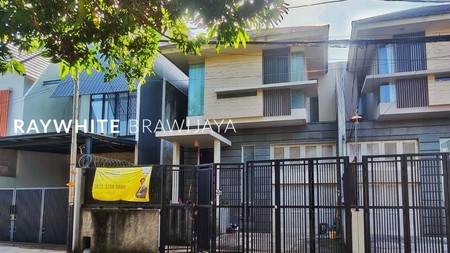 Rumah Modern Minimalis Area Cipete