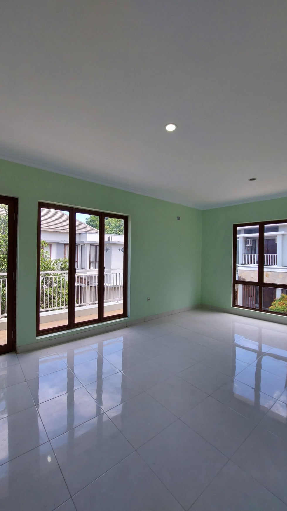 Rumah Bagus Di Discovery Bintaro Jaya Sektor 9.