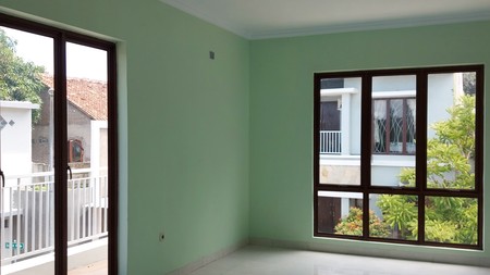 Rumah Bagus Di Discovery Bintaro Jaya Sektor 9.