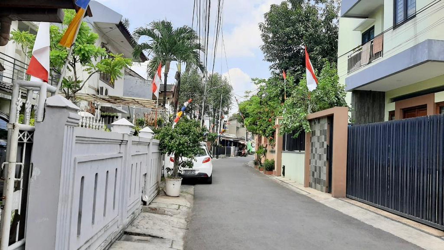 Rumah Di Jual Daerah di Jl. Haji Nawi Dalam, Gandaria Selatan - Jakarta Selatan