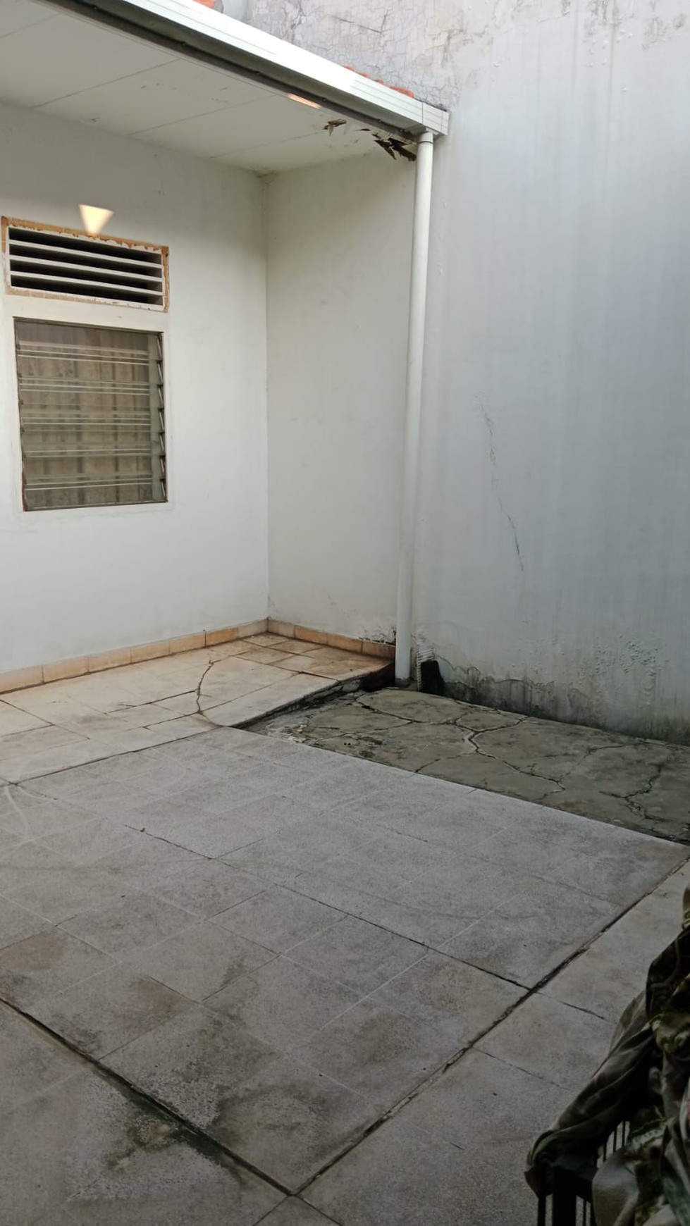 Dijual Rumah Tua di Kramat Pela, Kebayoran Baru -  Jakarta Selatan