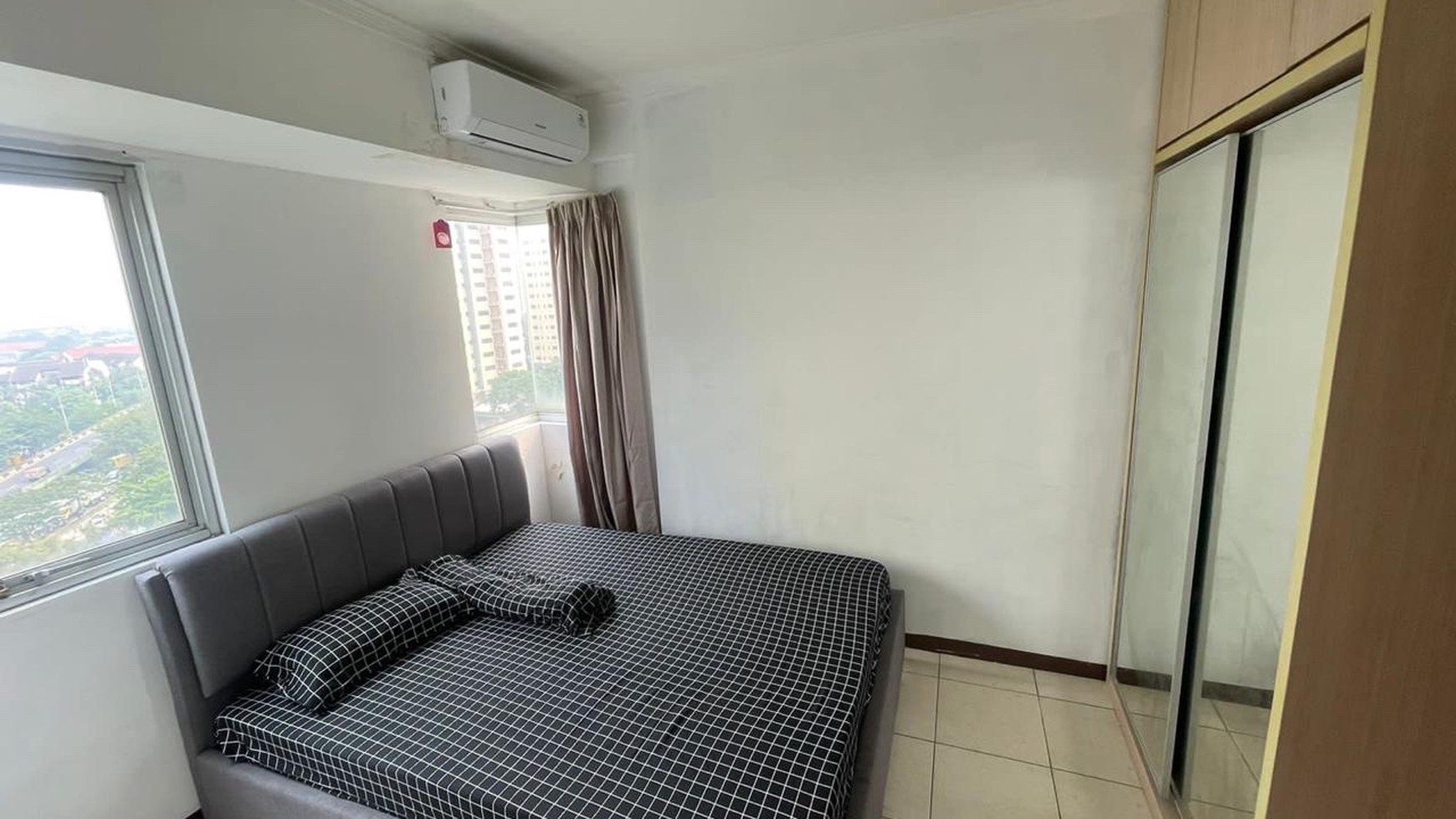 Dijual apartement full furnish tinggal bawa koper saja di Maple, Kemayoran 