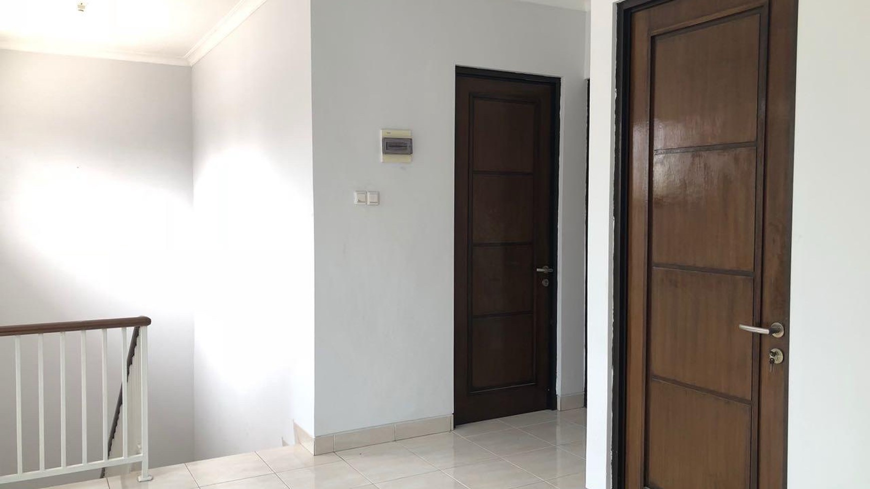 Dijual rumah full renov cluster Aralia di Harapan indah, Bekasi Barat