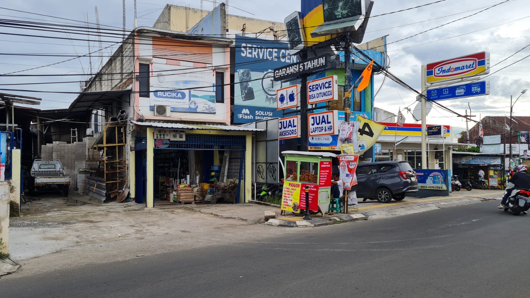 Rumah Pinggir Jalan Di Jl Raya Ceger Pondok Aren Tangerang Selatan