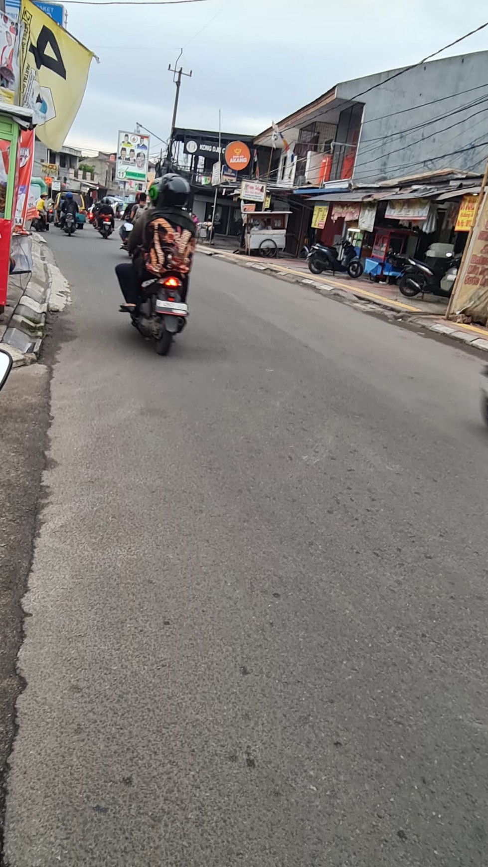 Rumah Pinggir Jalan Di Jl Raya Ceger Pondok Aren Tangerang Selatan