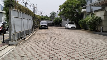 Disewakan Bangunan 2 Kavling, Kebayoran Baru Area