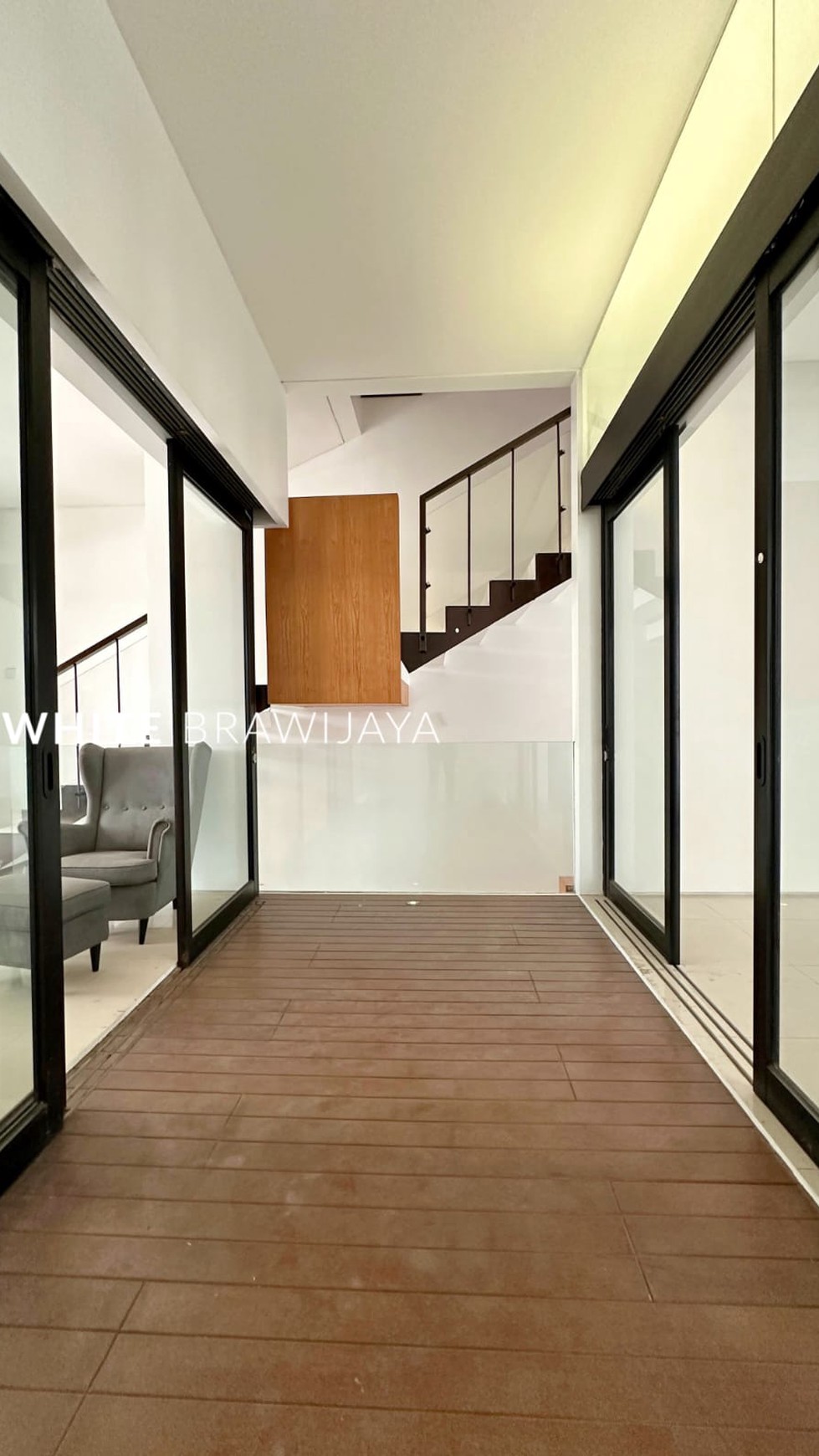 Townhouse dalam Cluster Lingkungan Tenang Area Bangka Kemang