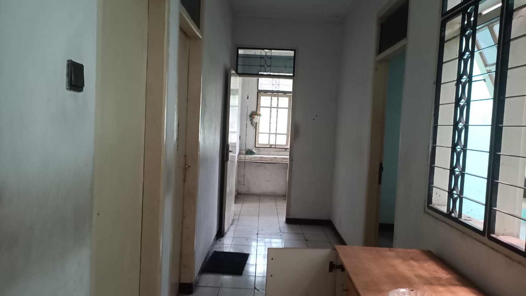 Di Jual Rumah Tua Hitung Tanah di Jl Samboja Komplek Kota Paris Bogor Barat