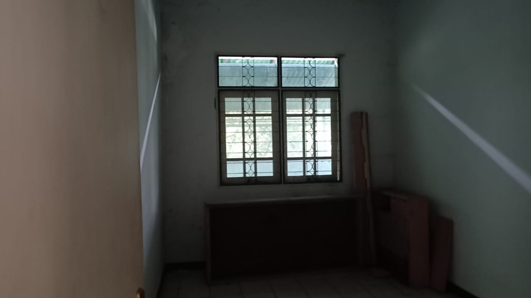 Di Jual Rumah Tua Hitung Tanah di Jl Samboja Komplek Kota Paris Bogor Barat