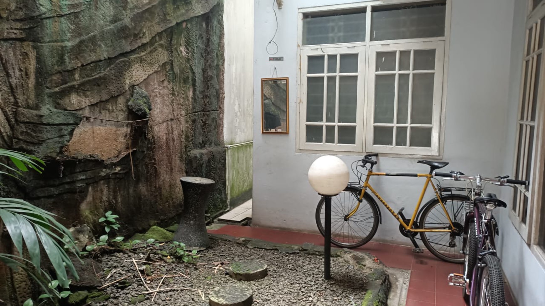 Di Jual Rumah Tua Hitung Tanah di Jl Samboja Komplek Kota Paris Bogor Barat