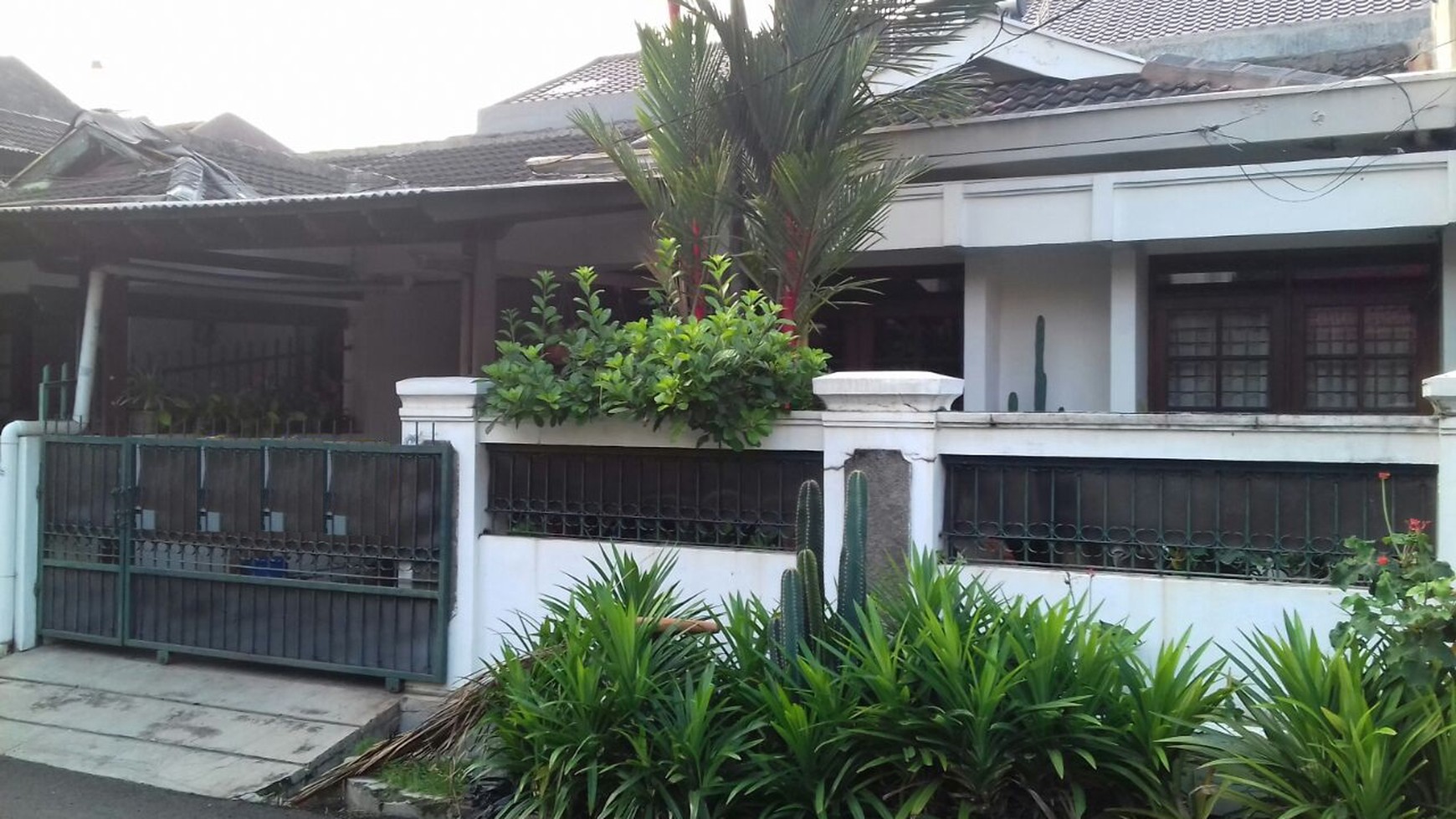 Rumah Siap Huni Asri Harga Murah di Sektor 1 Bintaro Jaya Jakarta Selatan 