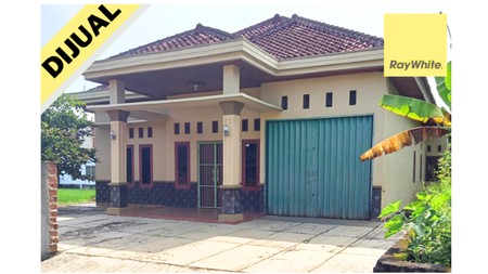 RUMAH MURAH SIAP HUNI DENGAN HALAMAN LUAS DI LANGKAPURA BANDAR LAMPUNG (her)