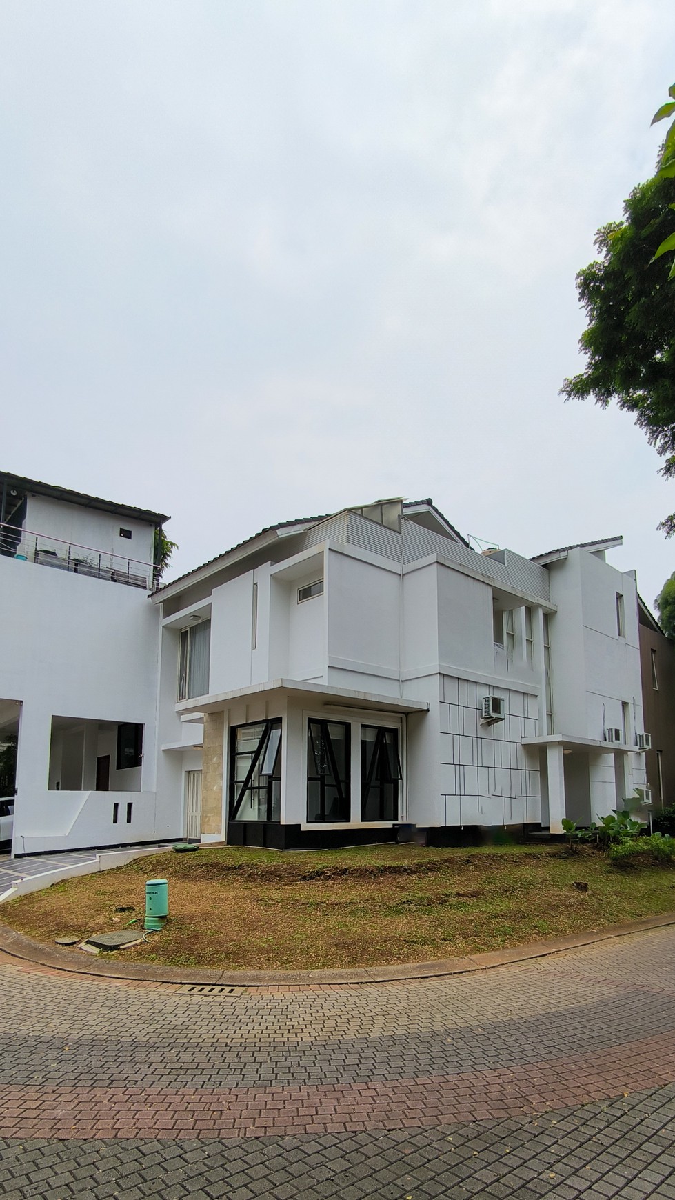 Rumah di Kebayoran Bintaro, Hoek, Sektor 7 Bintaro 