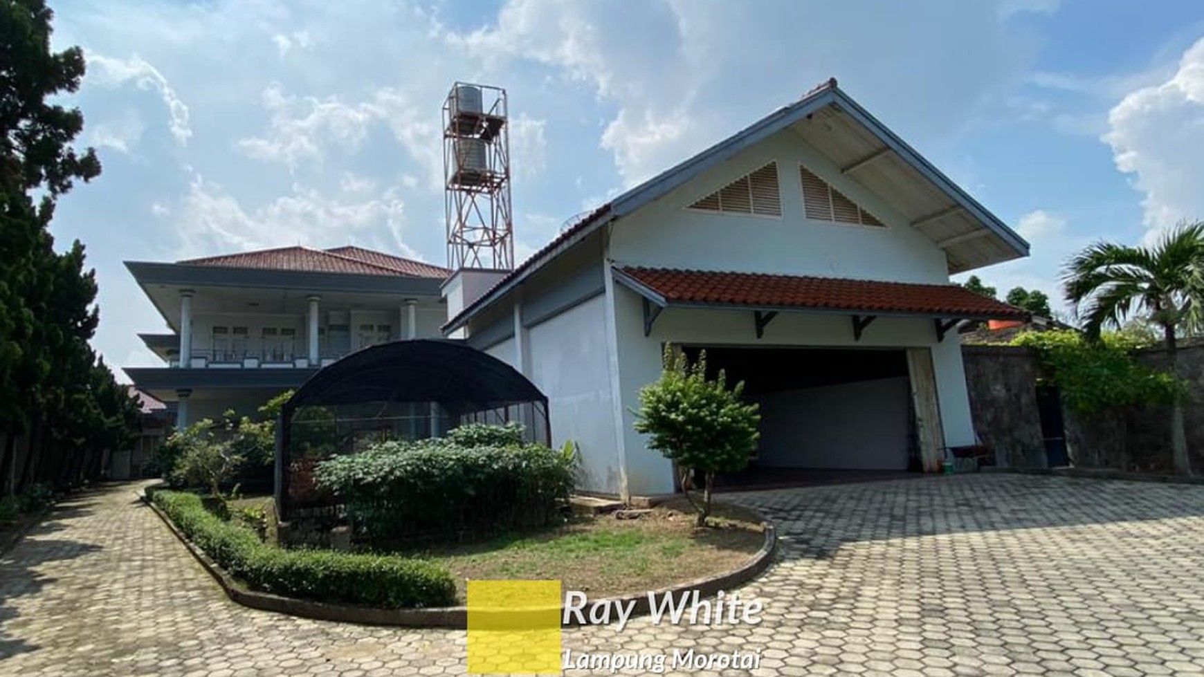 Rumah Mewah di Pusat Kota dekat ke Mall, Rumah Sakit, Pintu Tol, Kampus , dll.