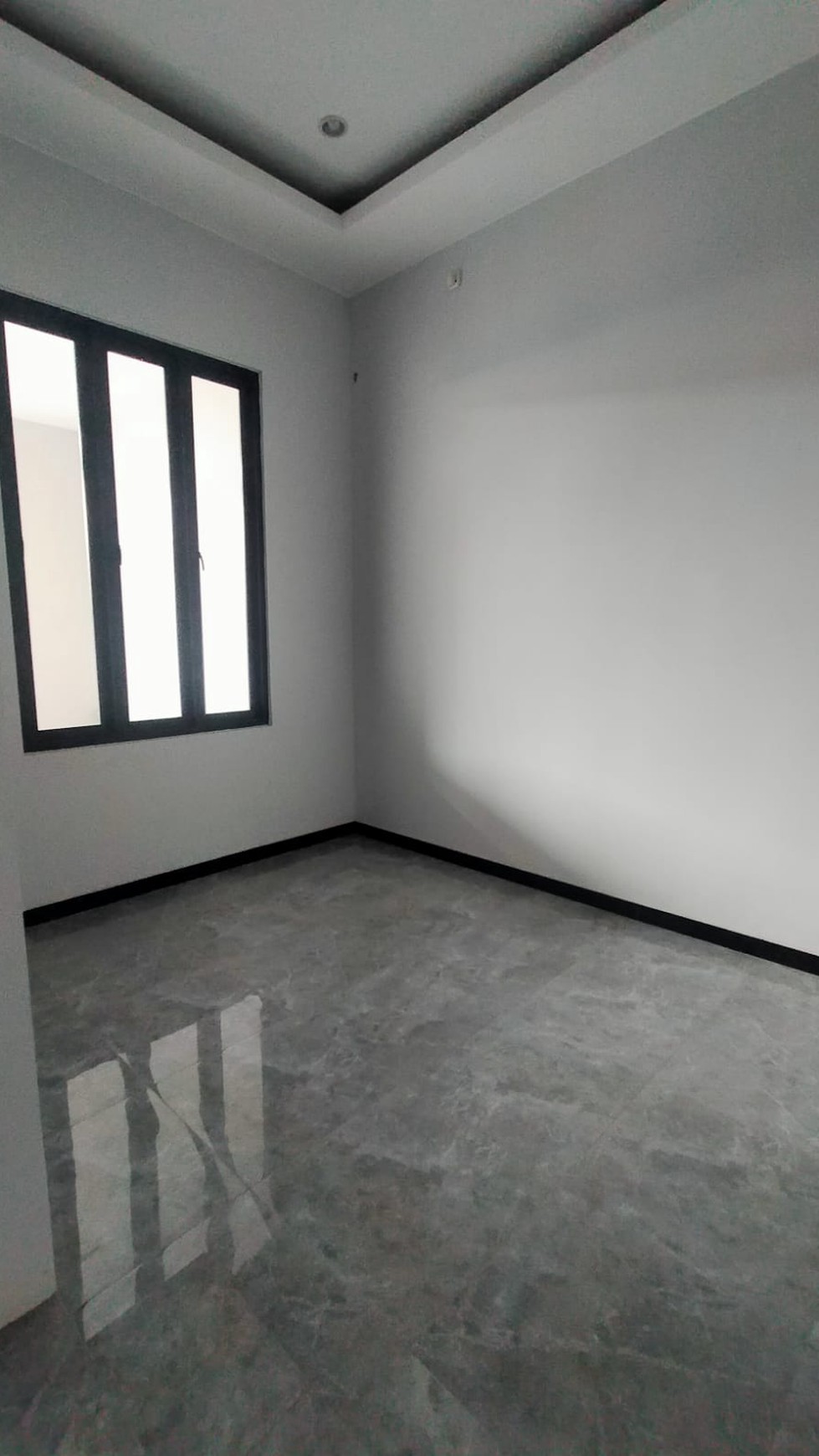 Dijual Rumah Baru Jemur Andayani - Surabaya Selatan - SPESIAL 4+1 Kamar Tidur ukuran BESAR SEMUA 