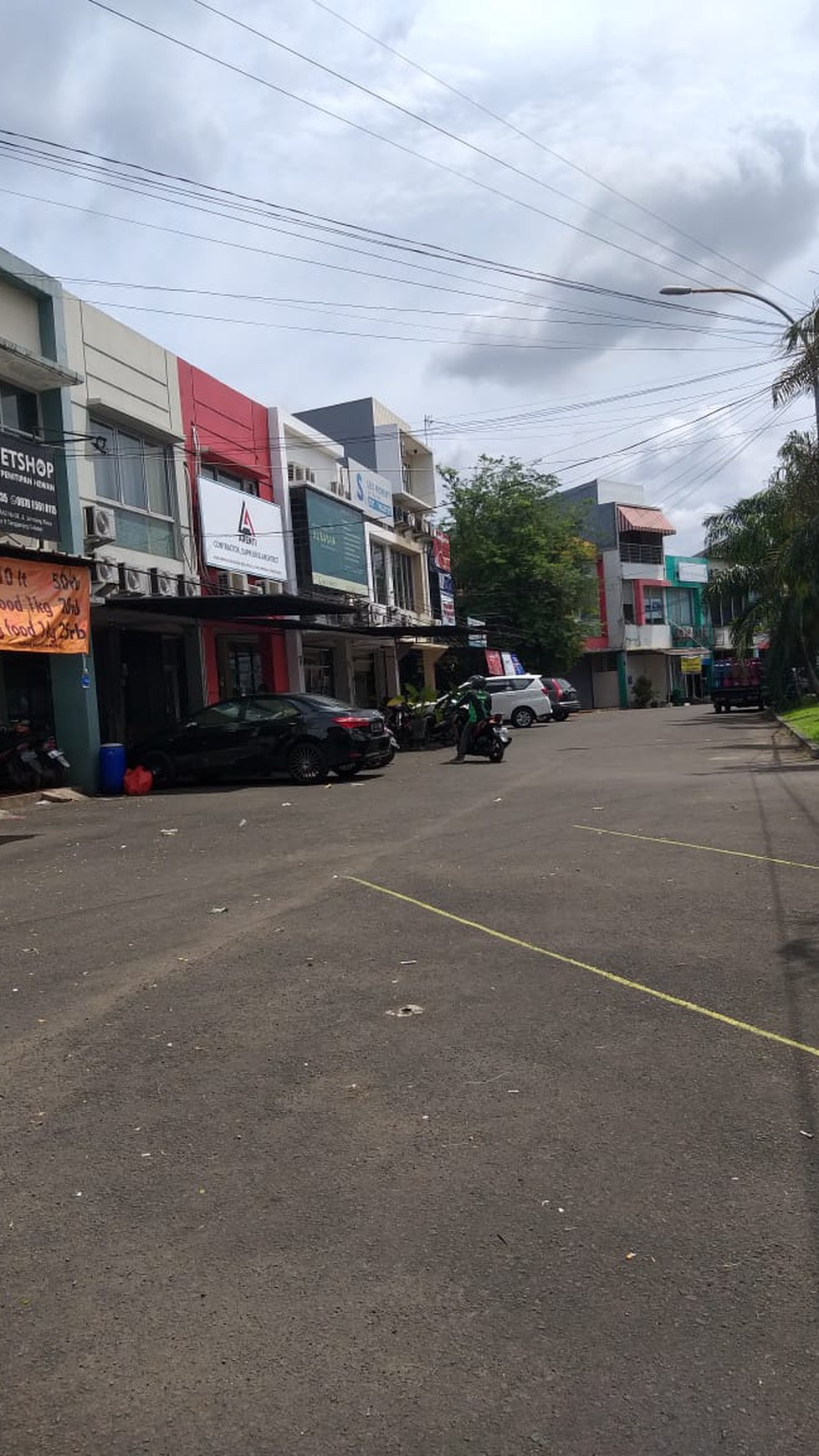 Ruko Siap Pakai di Ruko Emerald Boulevard Tangerang selatan