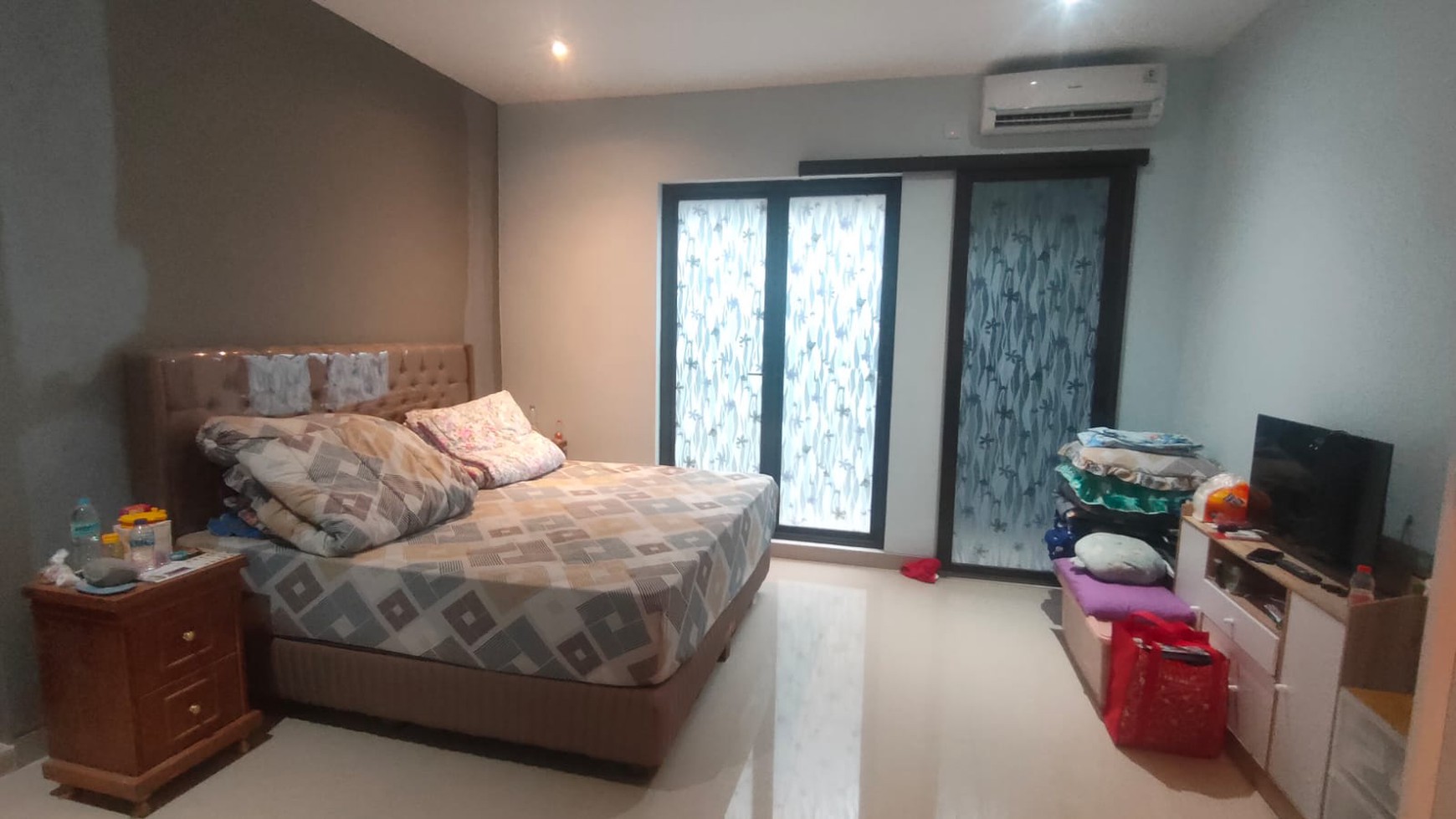 Flash Sale. Rumah hoek Villa Melati Mas Vista, Serpong Utara