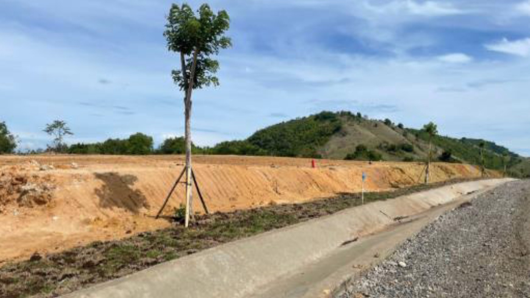 GREAT INVESTMENT,FREEHOLD LAND AT SELAT MOLO, LABUAN BAJO