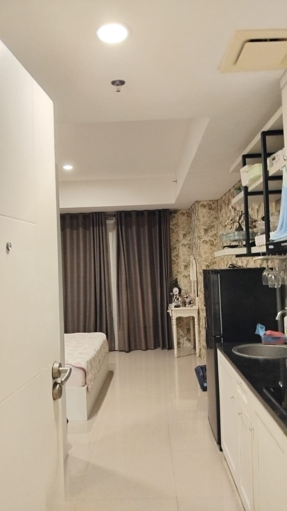 DIJUAL APARTEMENT BREEZE BINTARO, DEPAN BINTARO PLAZA, 5 MENIT STASIUN  PONDOK RANJI # DGDD