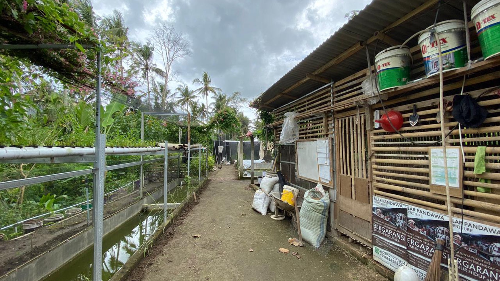 Freehold - Expansive Residence and Warehouse Compound in Blahbatuh, Gianyar