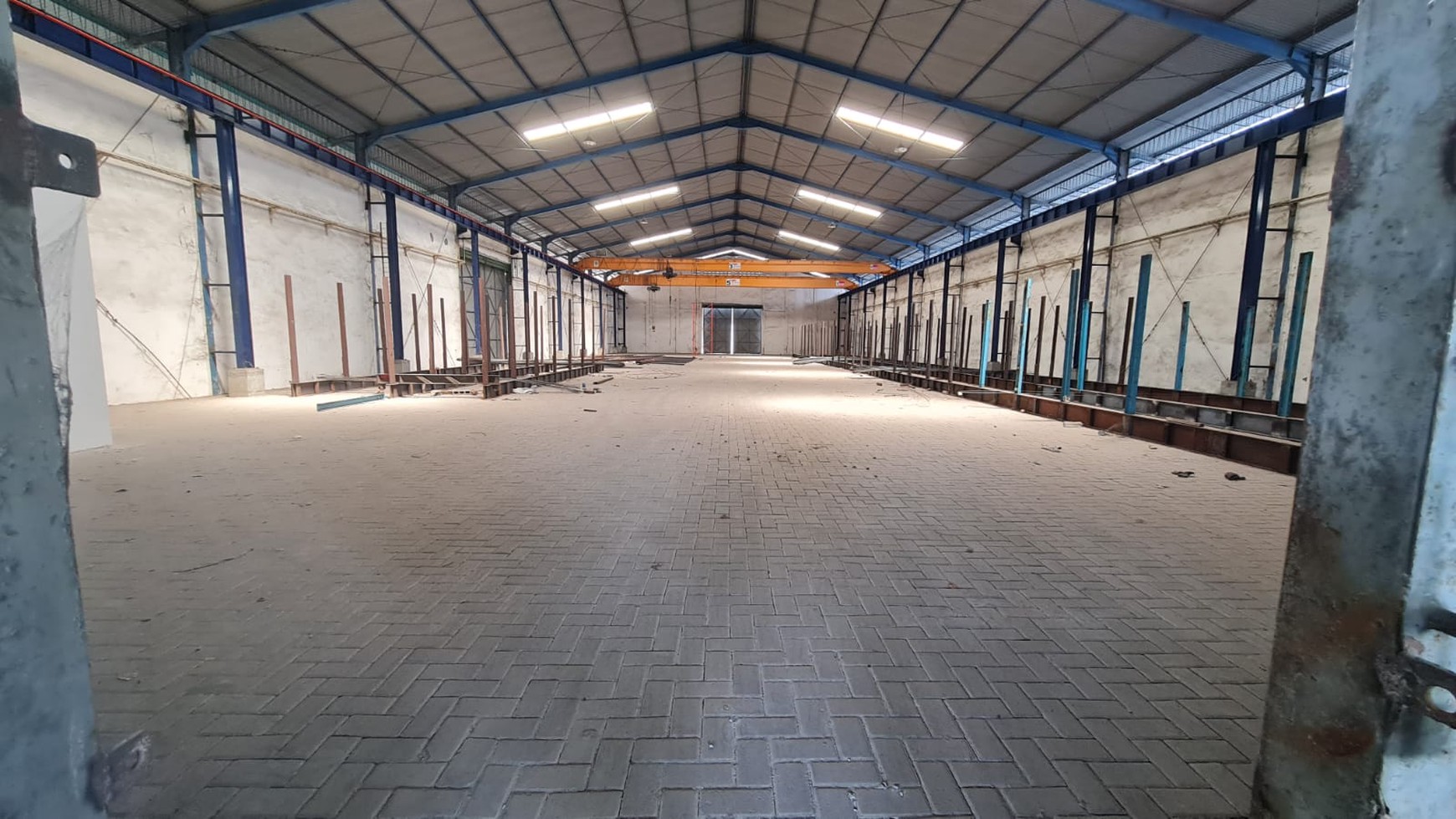 Dijual /Disewakan 3500 m2  Gudang Surabaya Siap Pakai