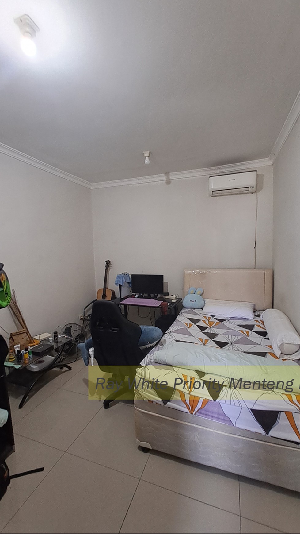 Rumah Semi-Furnished dengan Lokasi Strategis di BSD, Tangerang Selatan #HR