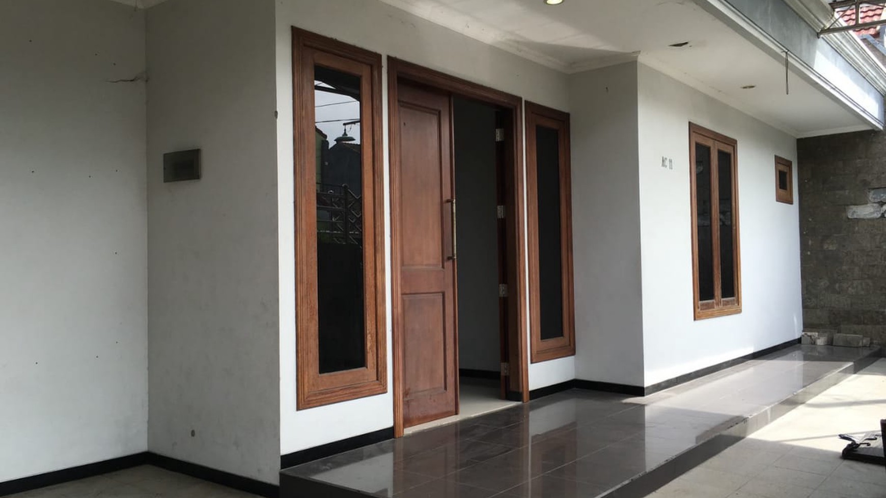 Rumah Mewah Dikawasan Strategis Deltasari Indah, Sidoarjo