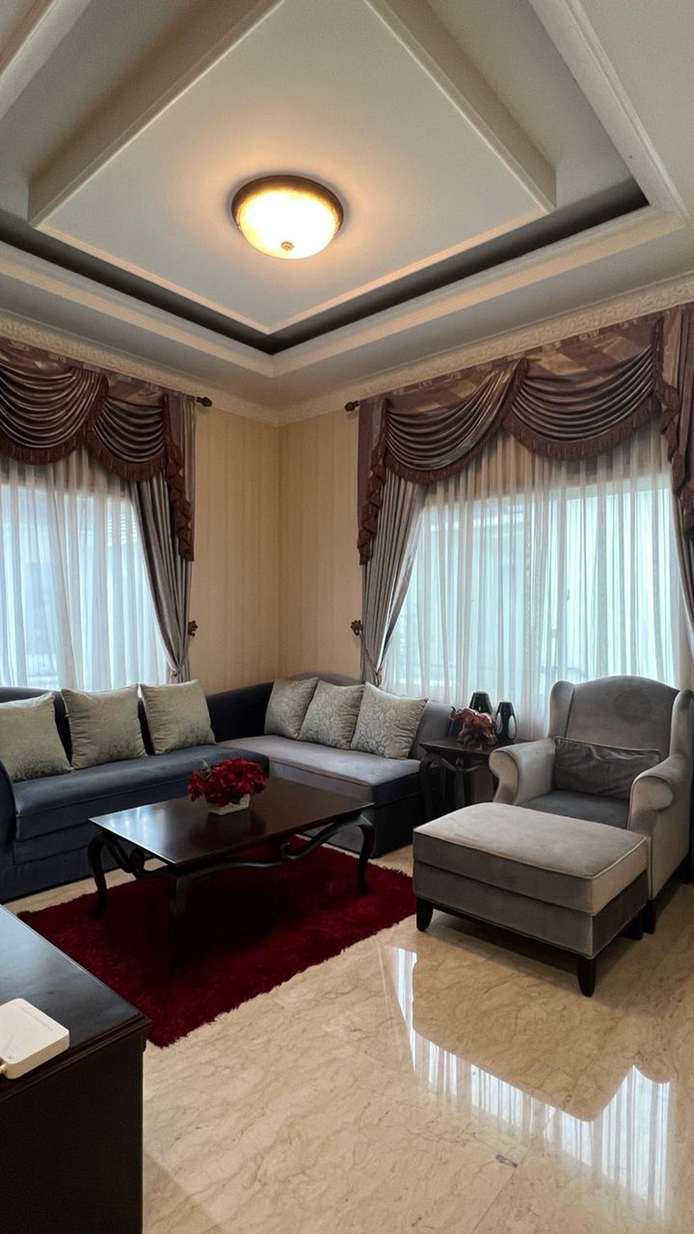 DIjual Rumah cantik di Taman Diponegoro Lippo Karawaci Tangerang