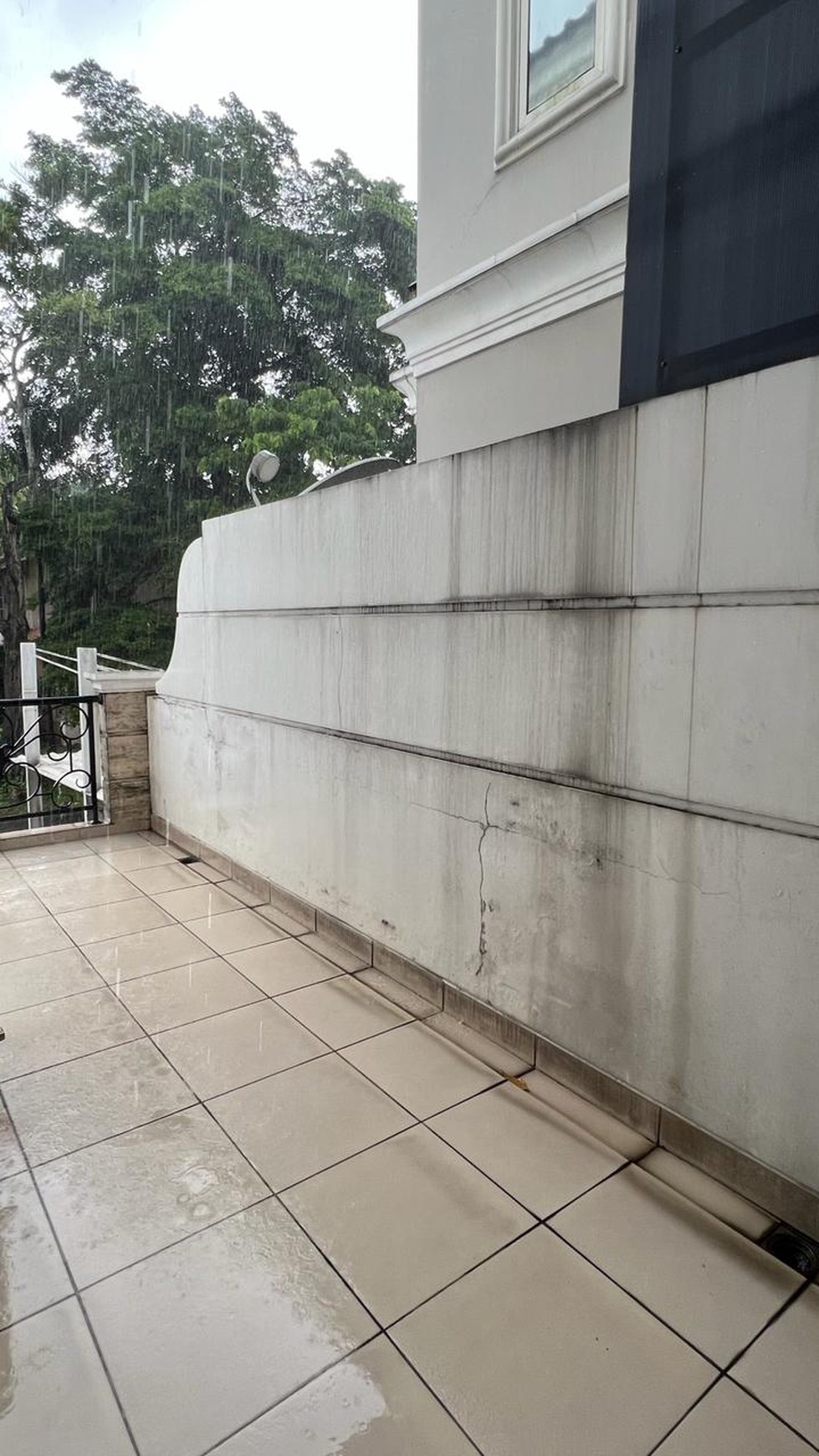 DIjual Rumah cantik di Taman Diponegoro Lippo Karawaci Tangerang