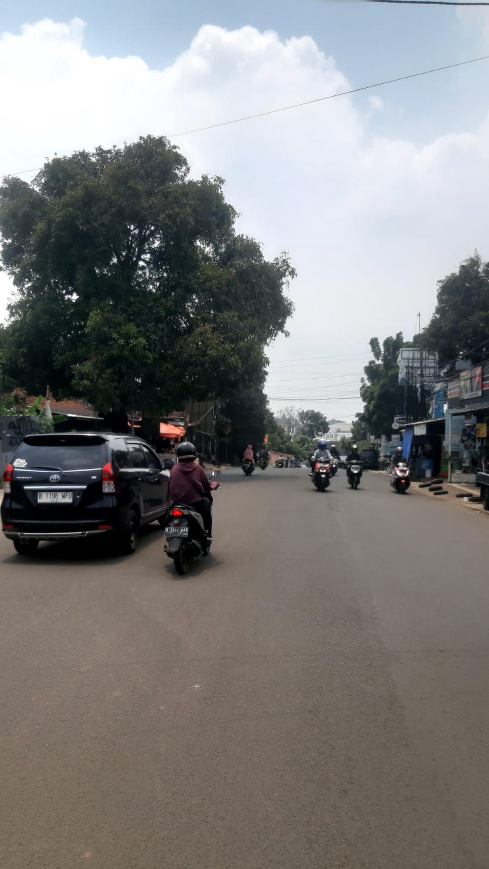 Dijual Kontrakan dan Ruko Lokasi Strategis Pinggir Jalan Raya @Serua Indah