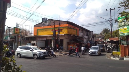 Dijual Ruko dengan Kos-kosan Lokasi Strategis Pinggir Jalan Raya @Bandung