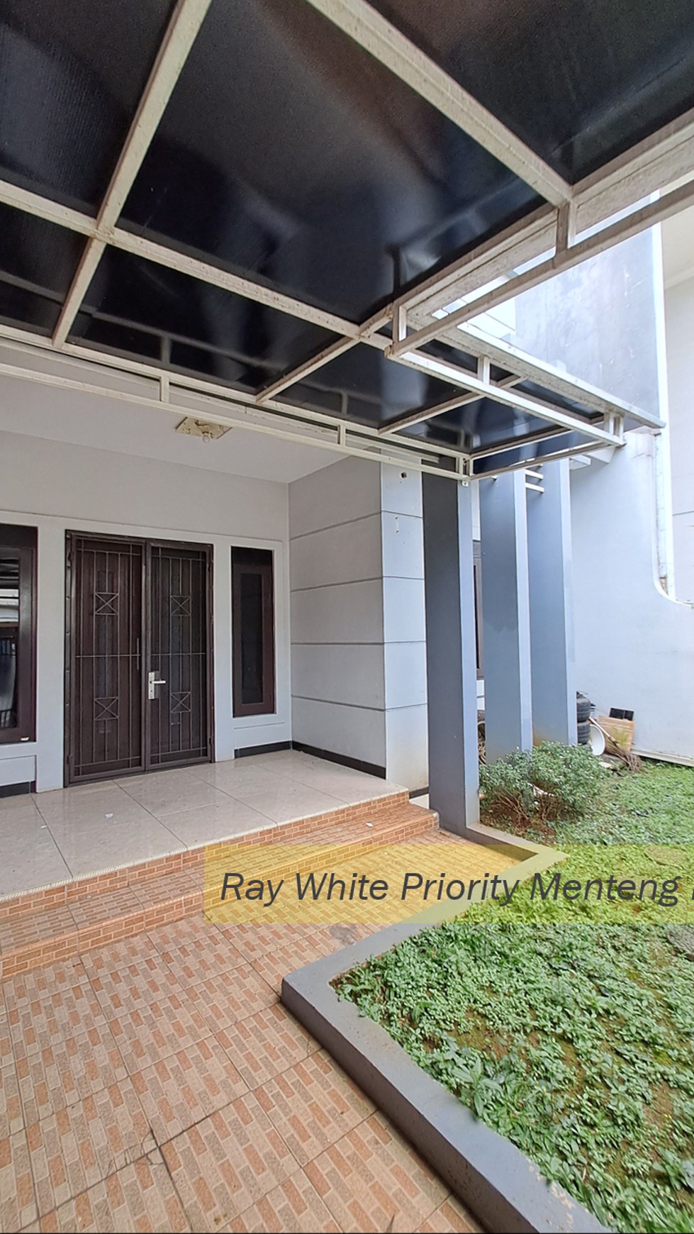 Rumah Minimalis Semi-Furnished dengan Lokasi Strategis di Islamic Village Karawaci, Tangerang