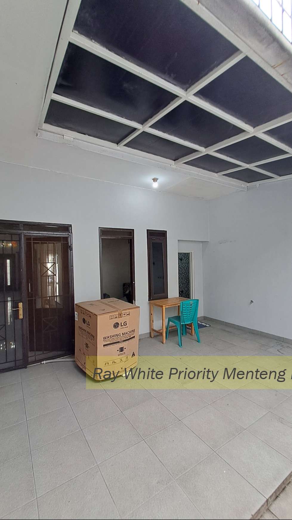 Rumah Minimalis Semi-Furnished dengan Lokasi Strategis di Islamic Village Karawaci, Tangerang