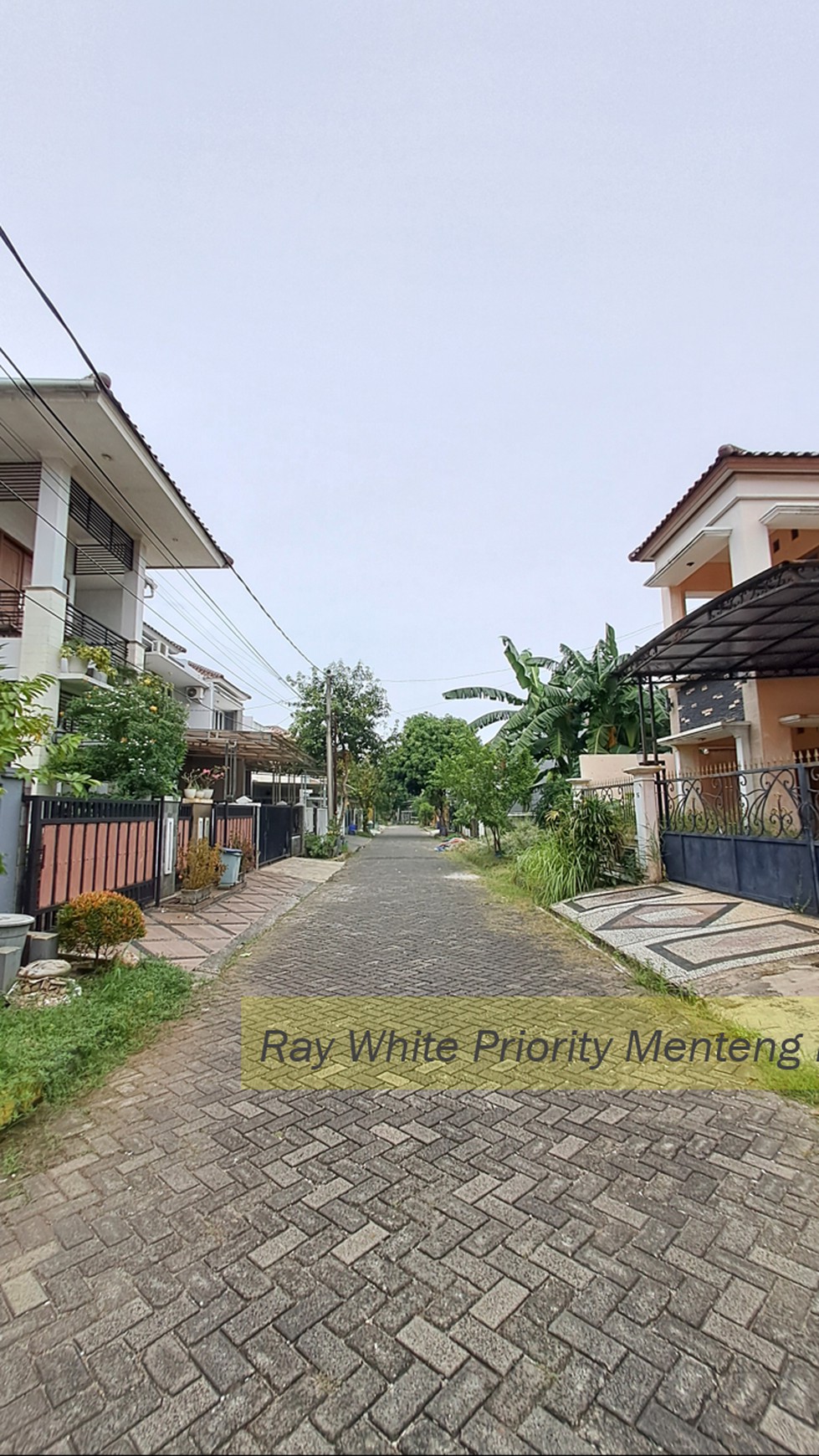 Rumah Minimalis Semi-Furnished dengan Lokasi Strategis di Islamic Village Karawaci, Tangerang