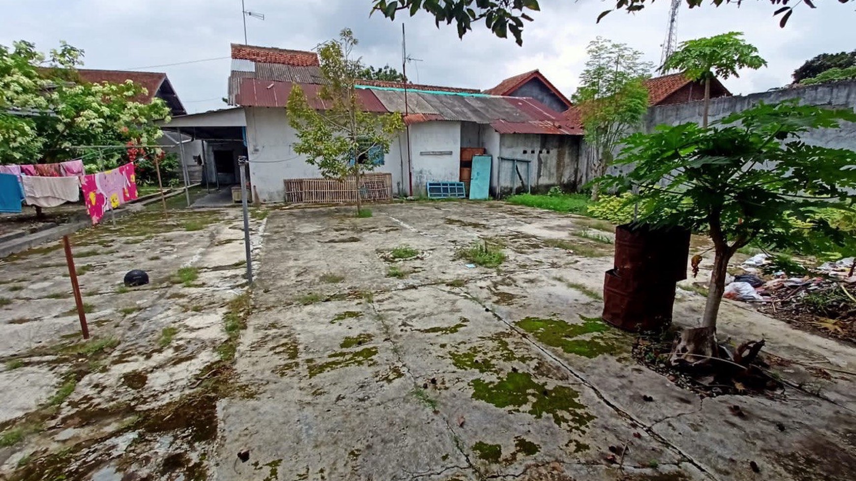 Rumah dan Ruang Usaha, di mainroad Jl. Raya Utara, Wangon, Banyumas