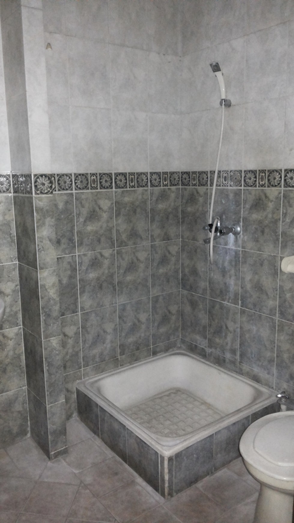 Rumah disewakan Kebayoran Baru Jakarta Selatan