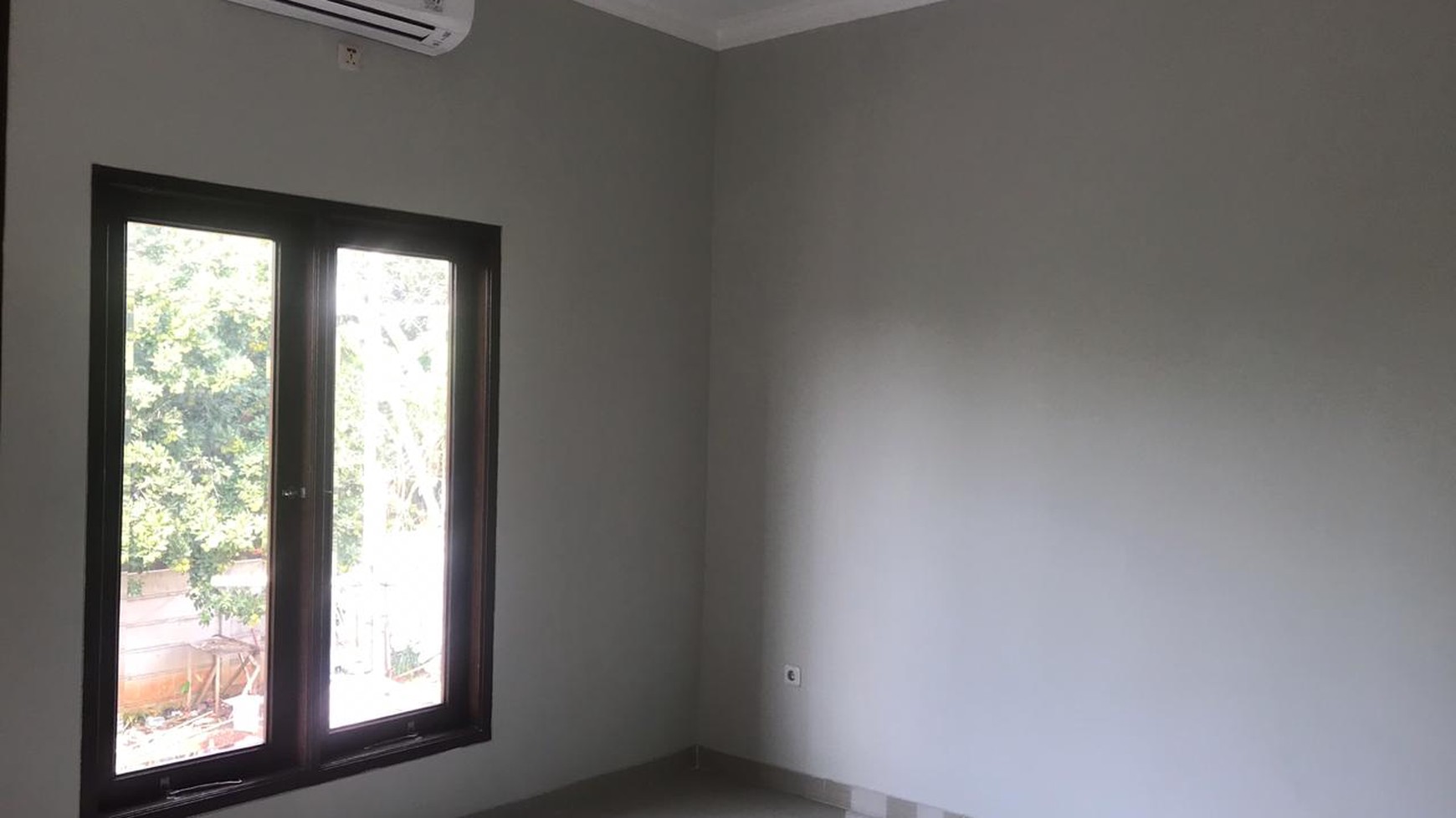 Rumah 2 lanti dalam Townhouse di Jagakarsa 1