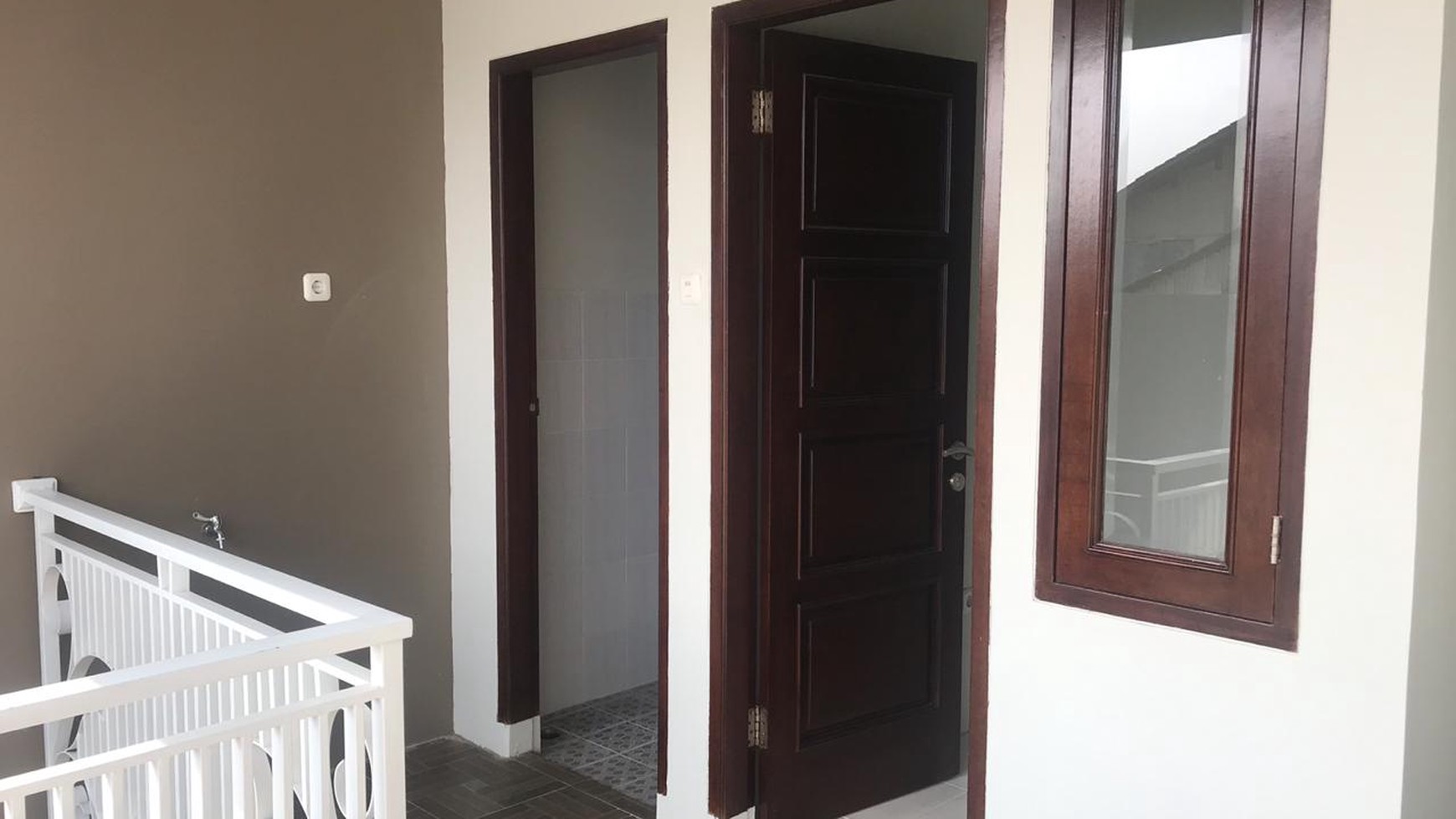 Rumah 2 lanti dalam Townhouse di Jagakarsa 1