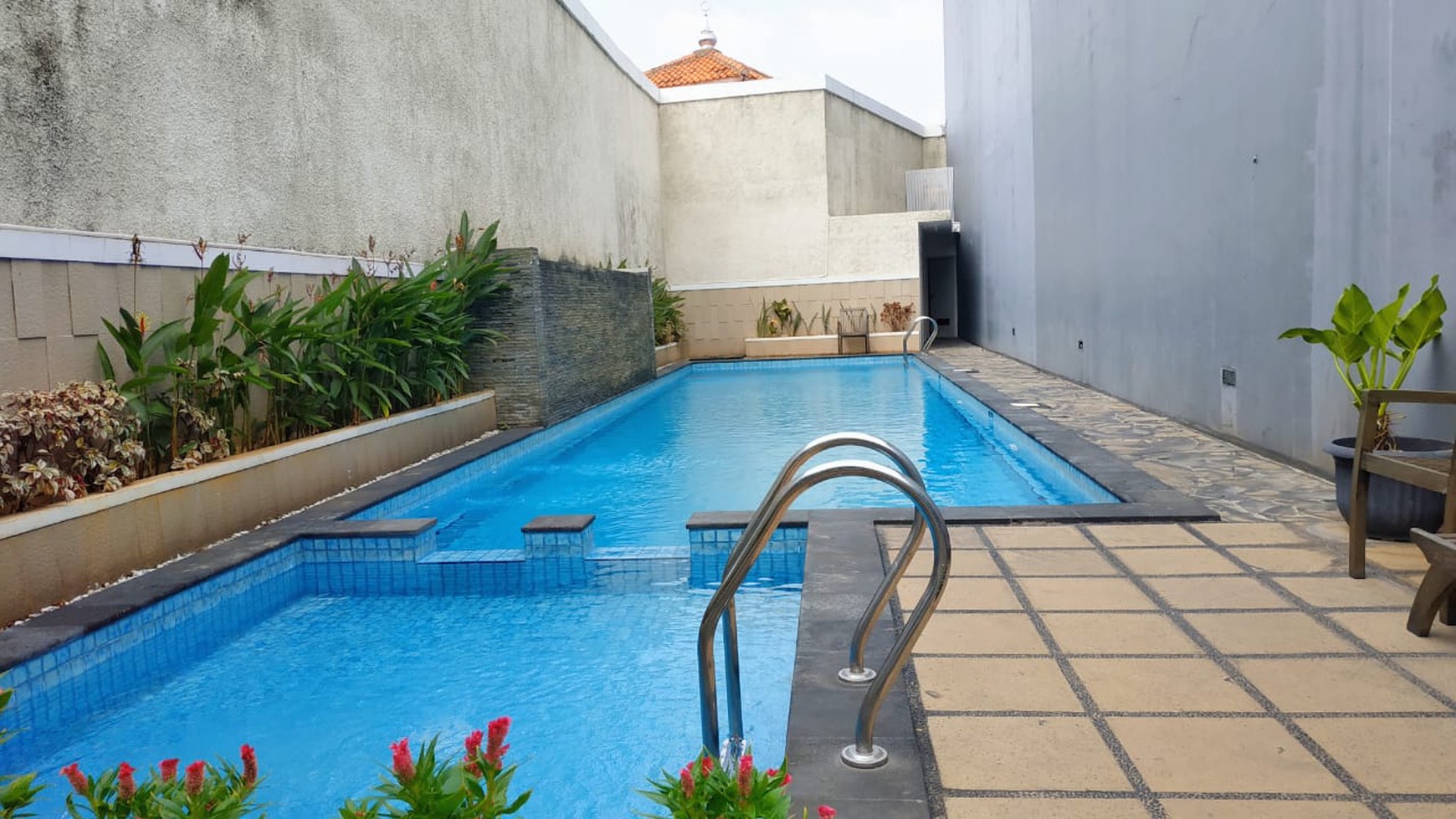 Rumah Dalam Komplek Furnish Ada Pool Sharing Dekat Sekolah Prancis @Fatmawati