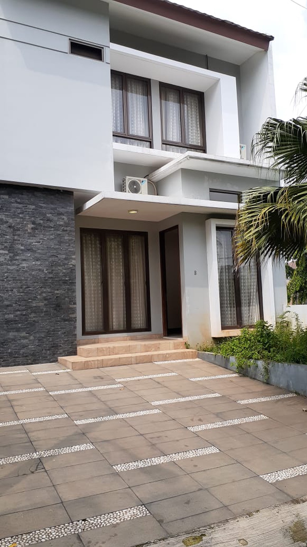 Rumah 4KT Dalam Komplek Non Furnish Kemang Timur - Pejaten Area