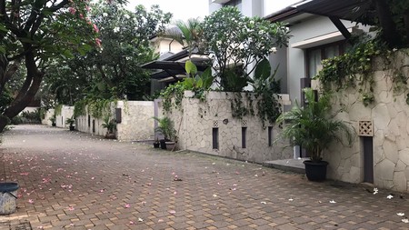 Townhouse exclusive semifurnish Balinese style with private pool kemang