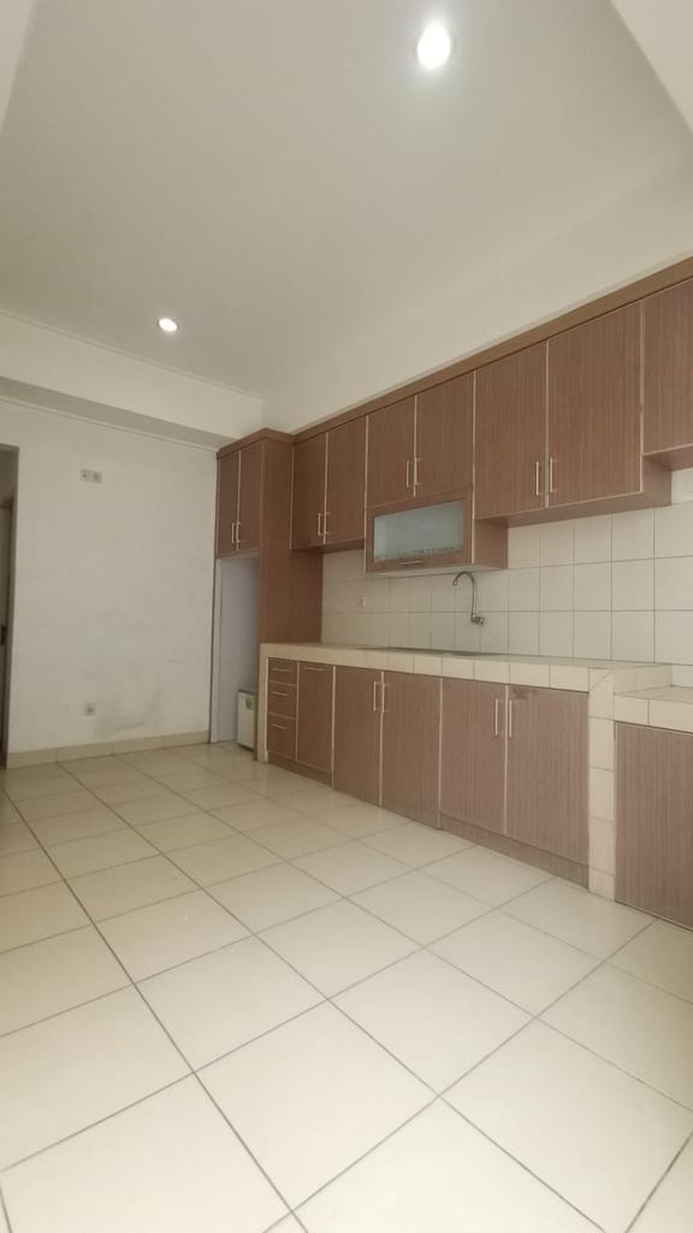 Rumah dalam komplek 3KT semifurnish cilandak 5 menit ke citos