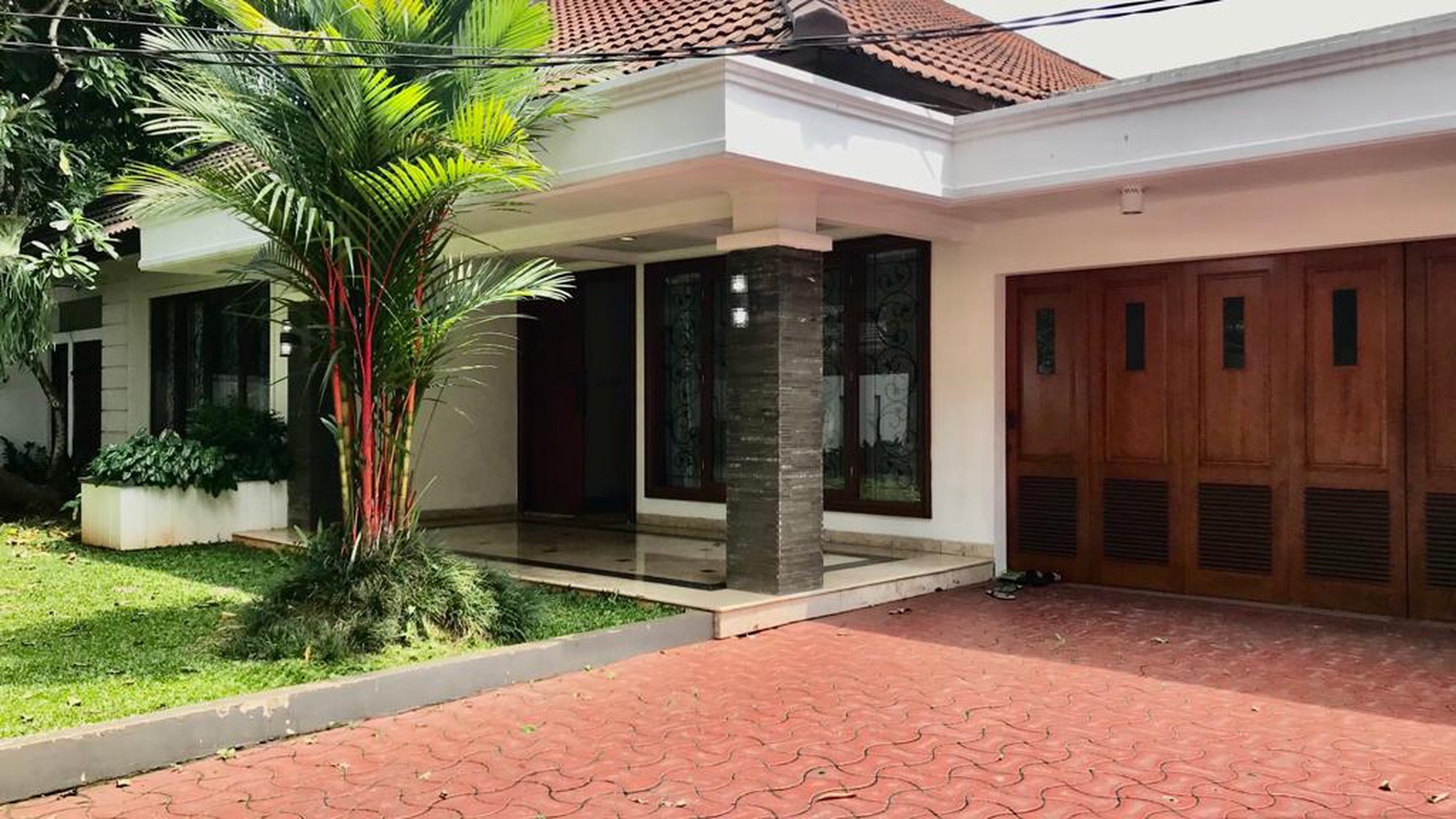 Beautiful House 4BR with garden and pool at kemang dalam prestige area