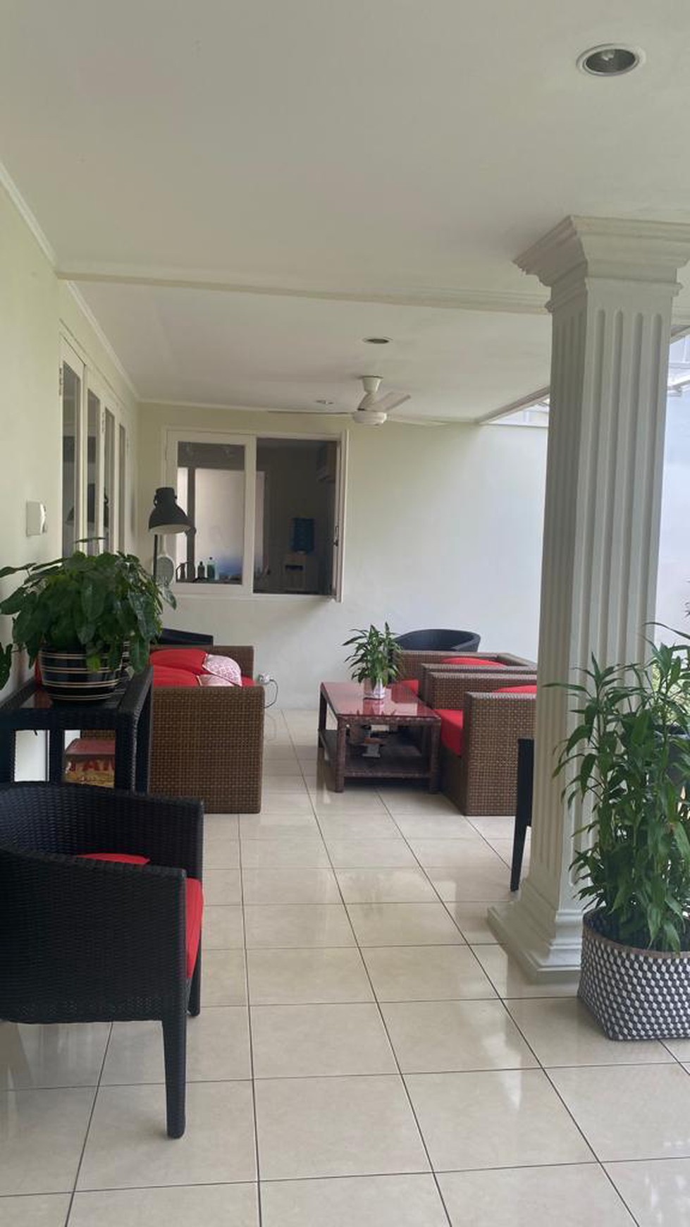 House 4 bedrooms with nice garden and swimming pool at kemang barat