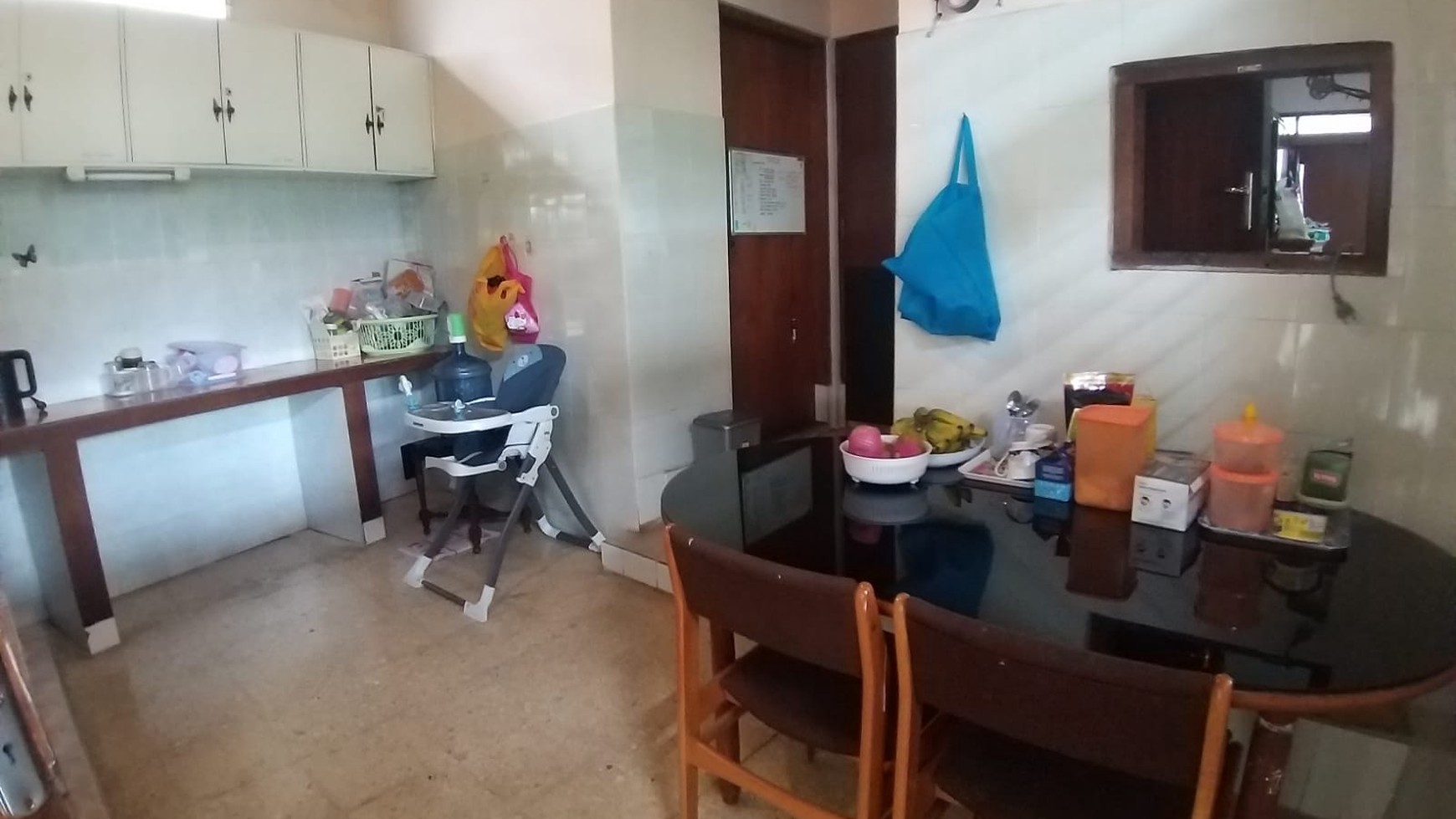 Rumah lama cocok untuk  Guest House atau Cafe Taman , Dago atas