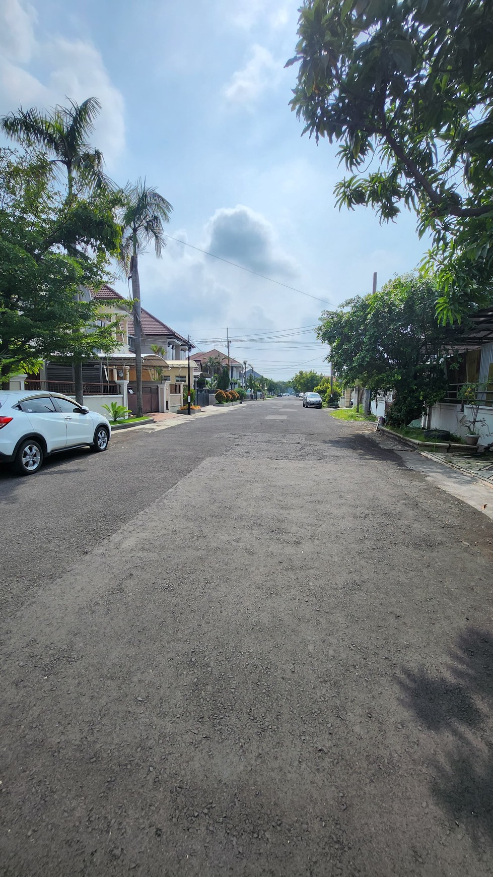 Rumah Taman Pondok Indah Wiyung Surabaya Barat SPESIAL Row Jalan 5-6 Mobil LUAS STRATEGIS dekat Pakuwon Mall, Akses TOL Gunungsari