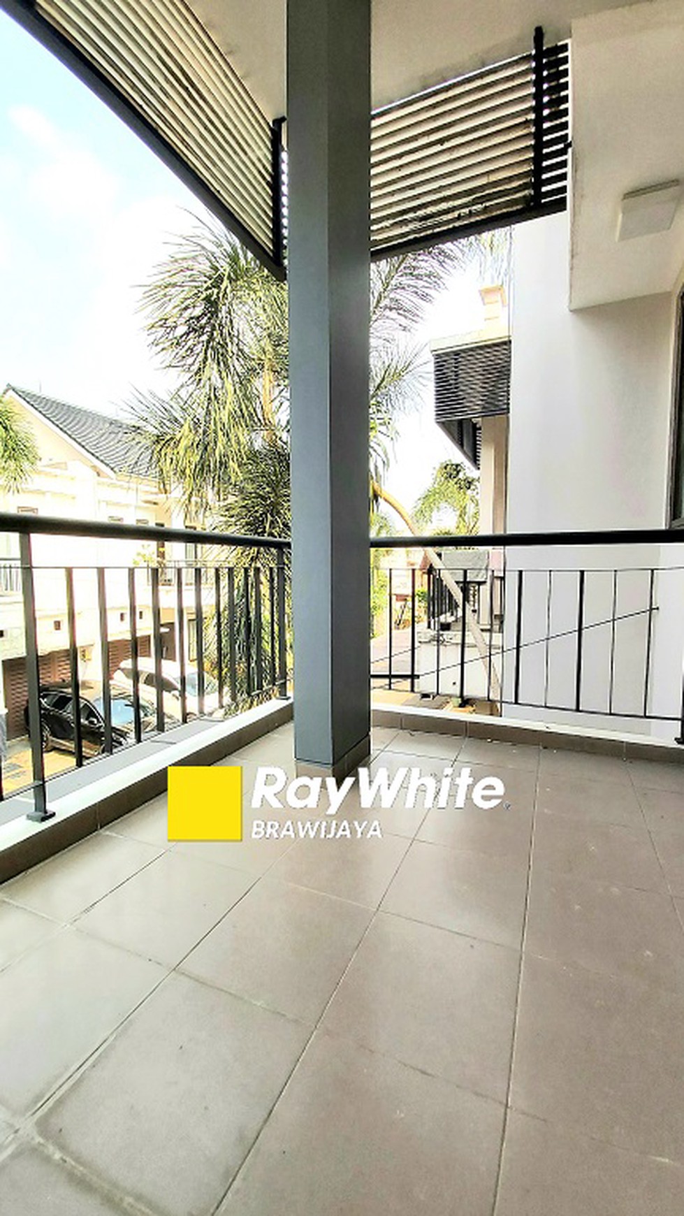 Townhouse di Cipete Utara, Kebayoran Baru, Dalam Cluster, 3 BR