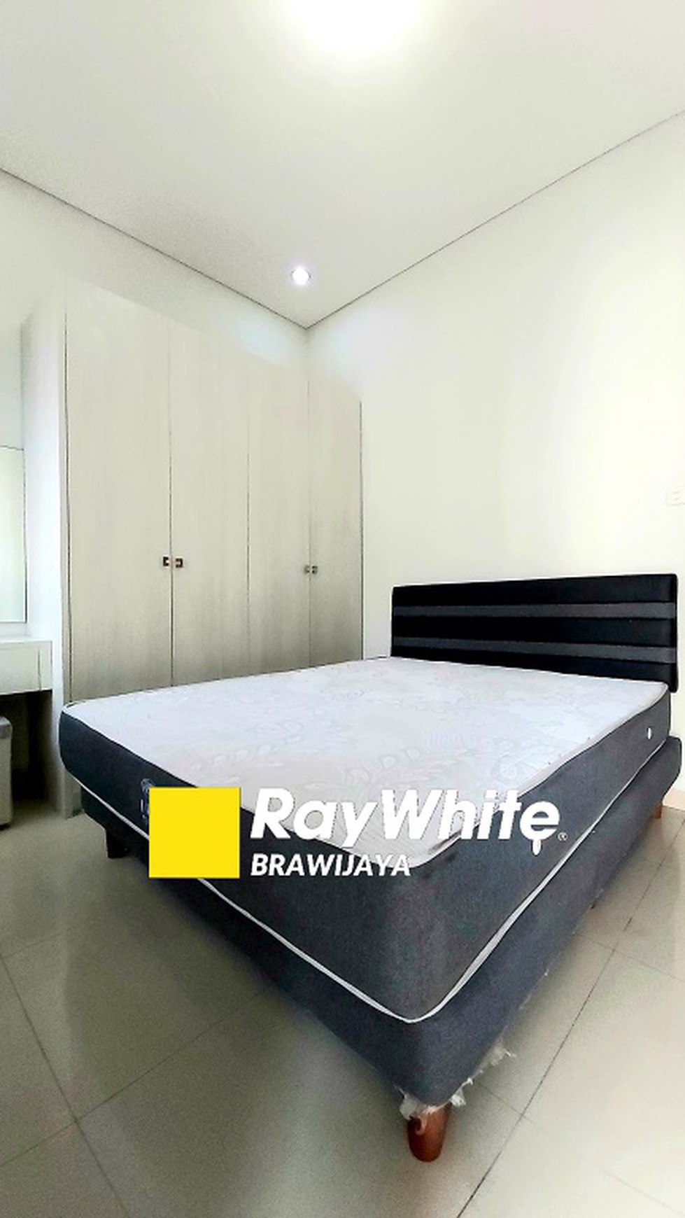 Townhouse di Cipete Utara, Kebayoran Baru, Dalam Cluster, 3 BR