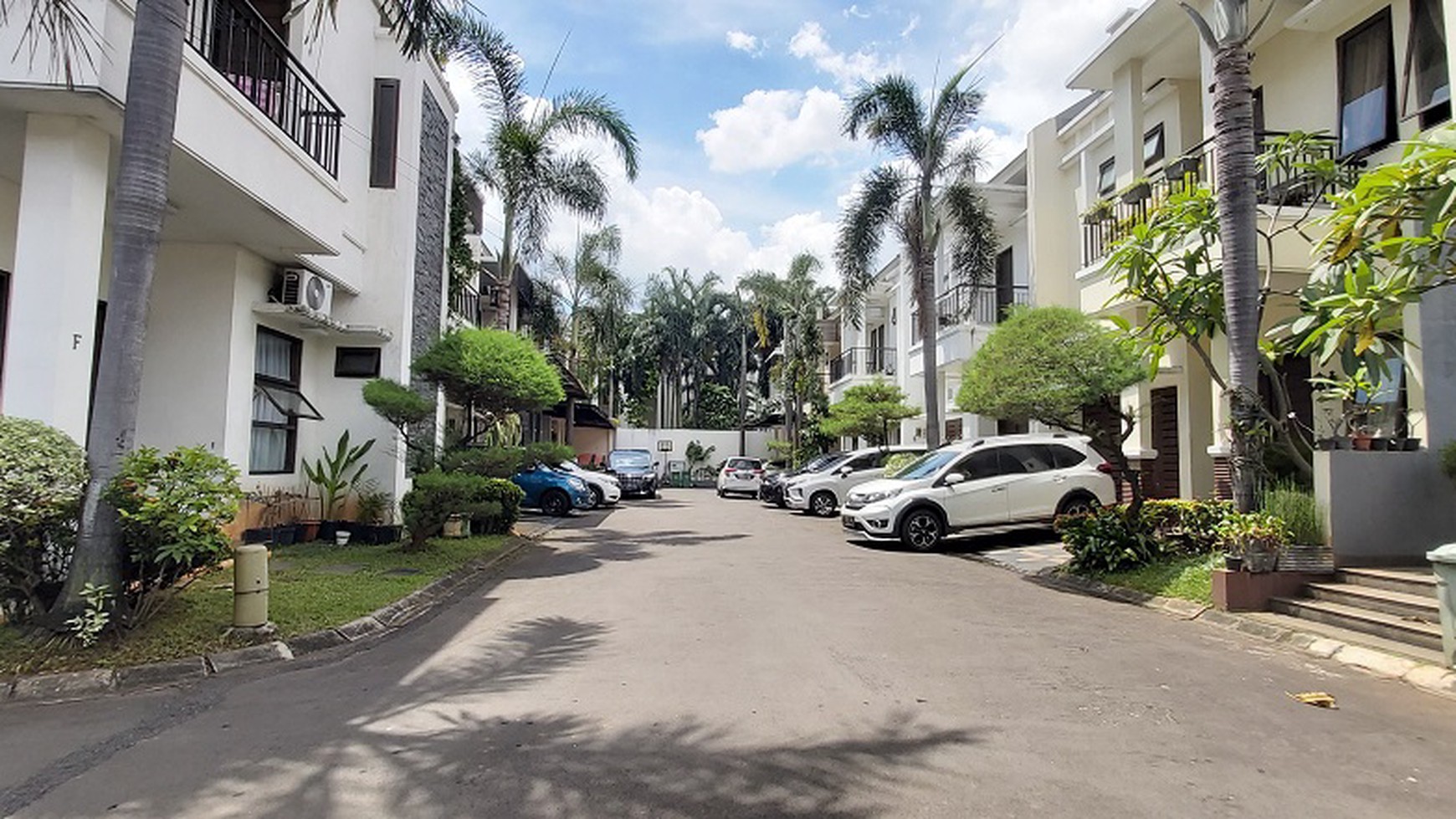 Townhouse di Cipete Utara, Kebayoran Baru, Dalam Cluster, 3 BR